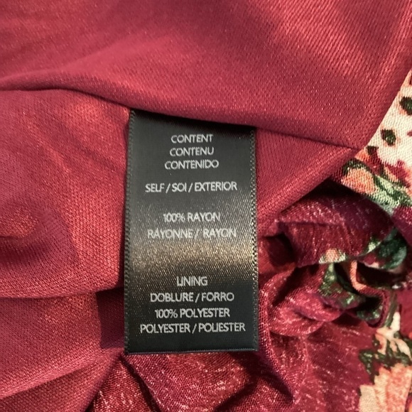 WAYF Dress Size XS Red Floral Midi Short Sleeve - Picture 7 of 7